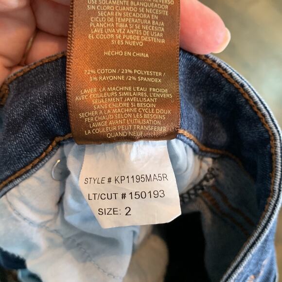 Kut from the Kloth Asher Ankle Straight Leg Frayed Hems Cuffed Jeans - Picture 5 of 6